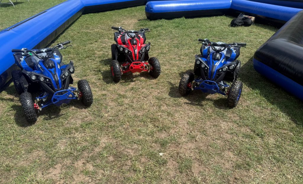 Quads colorés pour animations festives Quads colorés pour animation et location événementielle